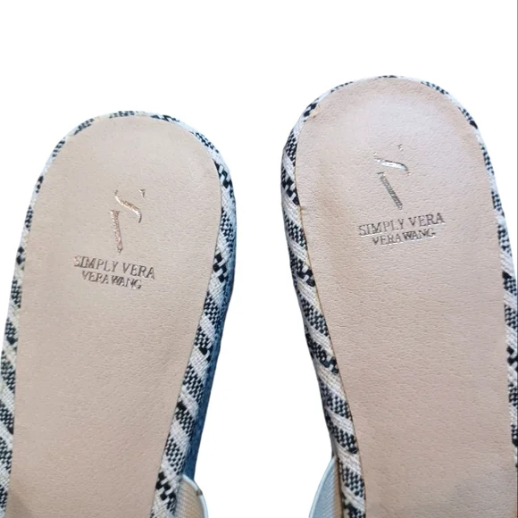 Black & White Striped Wedges Fringe Detail Size 9 Vera Wang - Picture 9 of 15